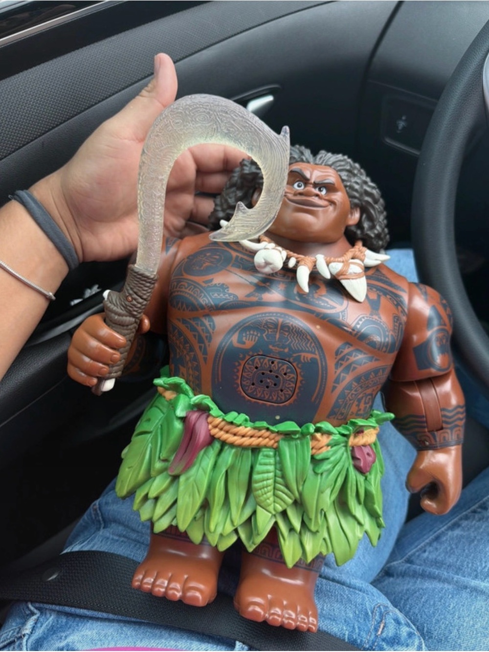 Island Warrior Figurine Decor in Brown & Green — Polynesian Style